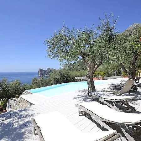 Marina Del Cantone Sleeps 22 Pool Air Con
